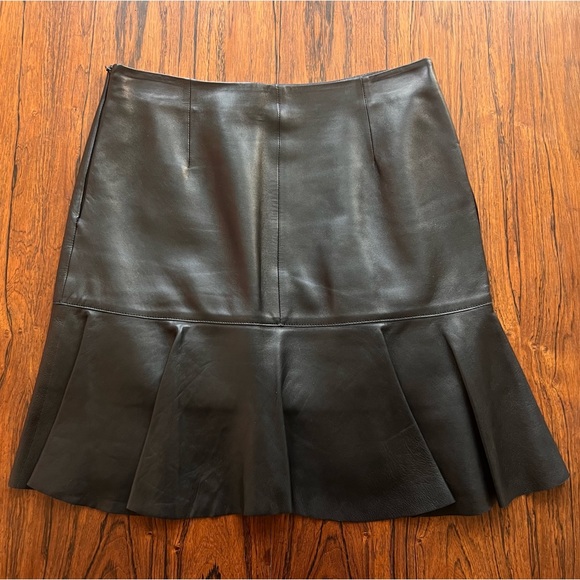 Alexander McQueen leather ruffle skirt - Picture 4 of 11